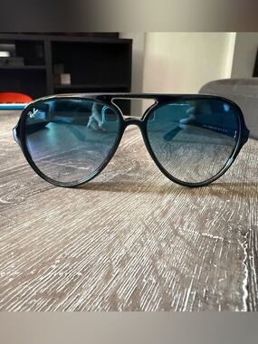 Ray-Ban Black Aviator Sunglasses RB 4125 CATS 5000 NWOT